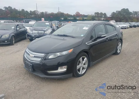 2013 Chevrolet Volt z USA, uszkodzony, nr VIN 1G1RB6E44DU132900